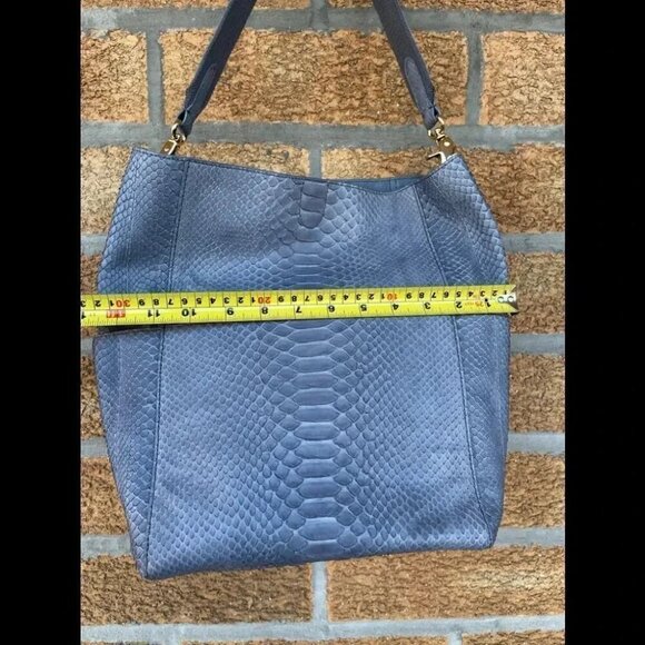 Byron New York Genuine Python LeatherBucketHandbag - Picture 16 of 16